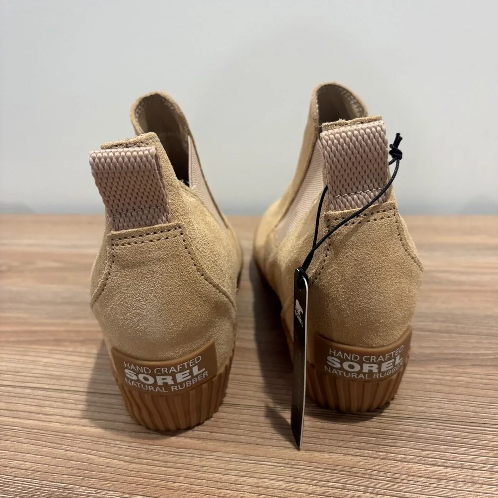 NWT Sorel Out N About III Wedge Bootie Women Tan 7.5 Waterproof Suede Chelsea